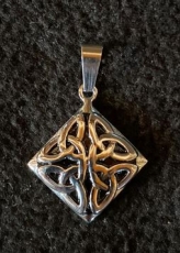 Halskette - keltisches Viereck - Edelstahl