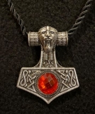 Halskette - Thors Hammer - mit rotem Stein